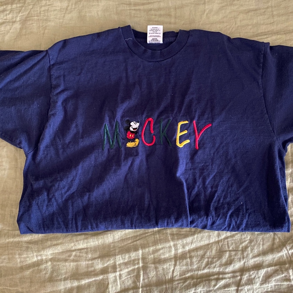 Vintage embroidered MICKEY mouse T-shirt